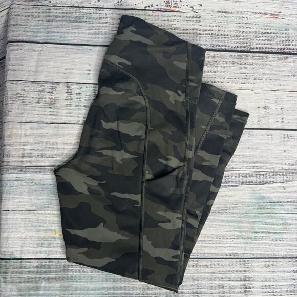 Athleta Ultimate Camo 7/8 Tight Leggings Small Petite - Picture 2 of 4
